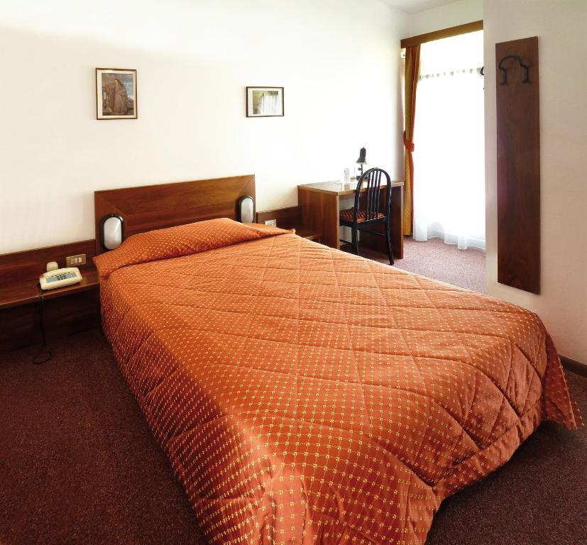 Hotel La Rotonda Pergine Valsugana Habitación foto